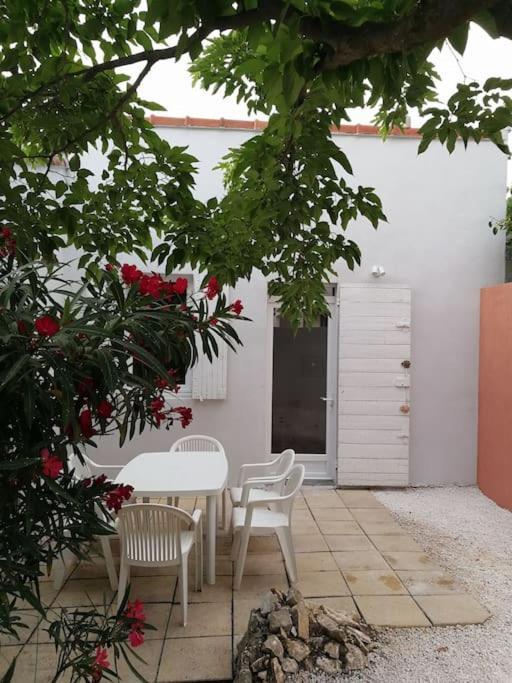Villa Au Calme Avec Exterieur Et Parking Gratuit Aux Portes D'Aix Et Marseille Emplacement Ideal Exterior photo