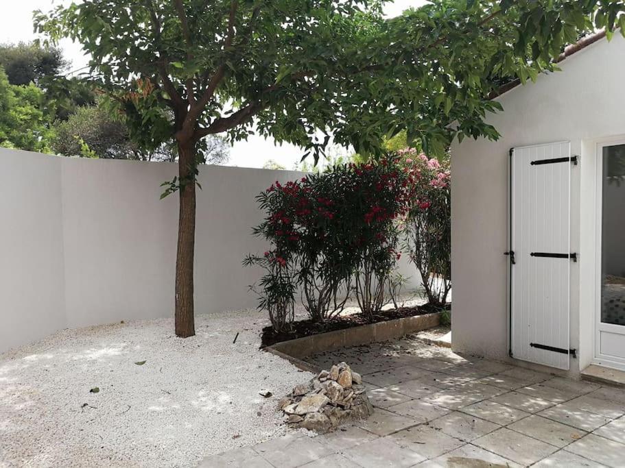 Villa Au Calme Avec Exterieur Et Parking Gratuit Aux Portes D'Aix Et Marseille Emplacement Ideal Exterior photo